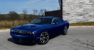 2017-Dodge-Challenger-SXT-Plus-Blue (700x373)